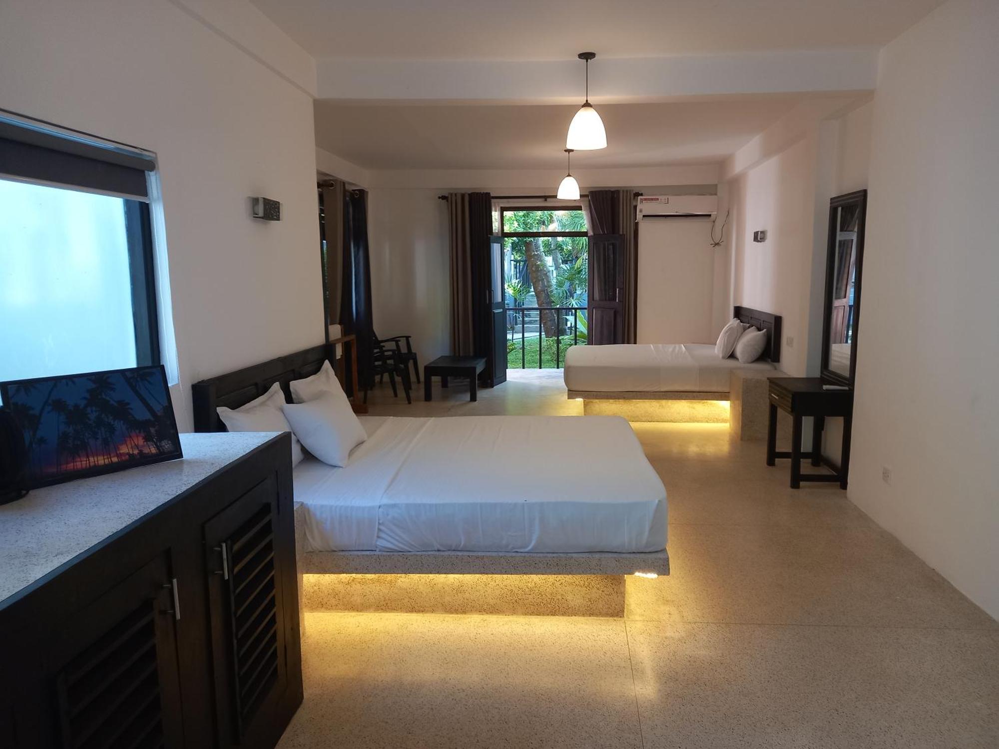 Villa Tangalle Lagoon Bagian luar foto